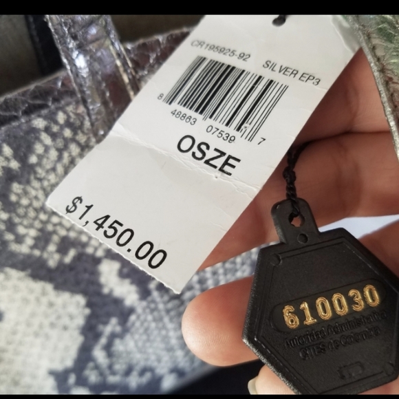 Nancy Gonzalez tote - Picture 10 of 11